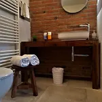 Bed and Breakfast Cascina Malinverni 3*