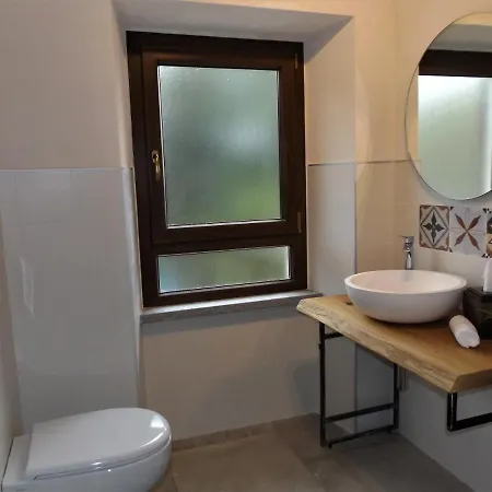 Cascina Malinverni Nocleg ze śniadaniem 3*