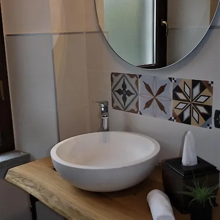 Cascina Malinverni 3* Rocchetta Palafea