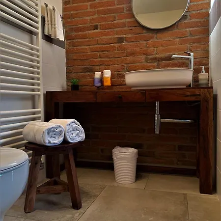 Nocleg ze śniadaniem Cascina Malinverni 3*